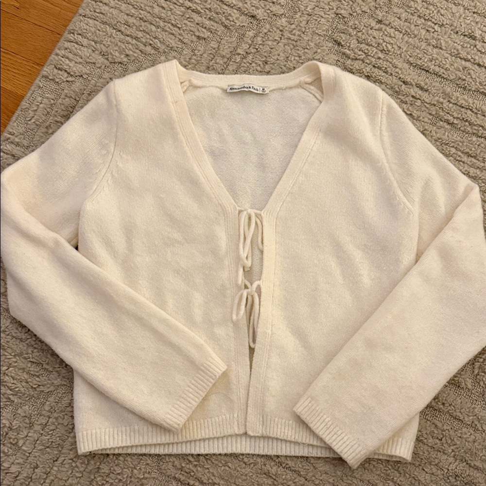 Abercrombie & Fitch Cream Cardigan